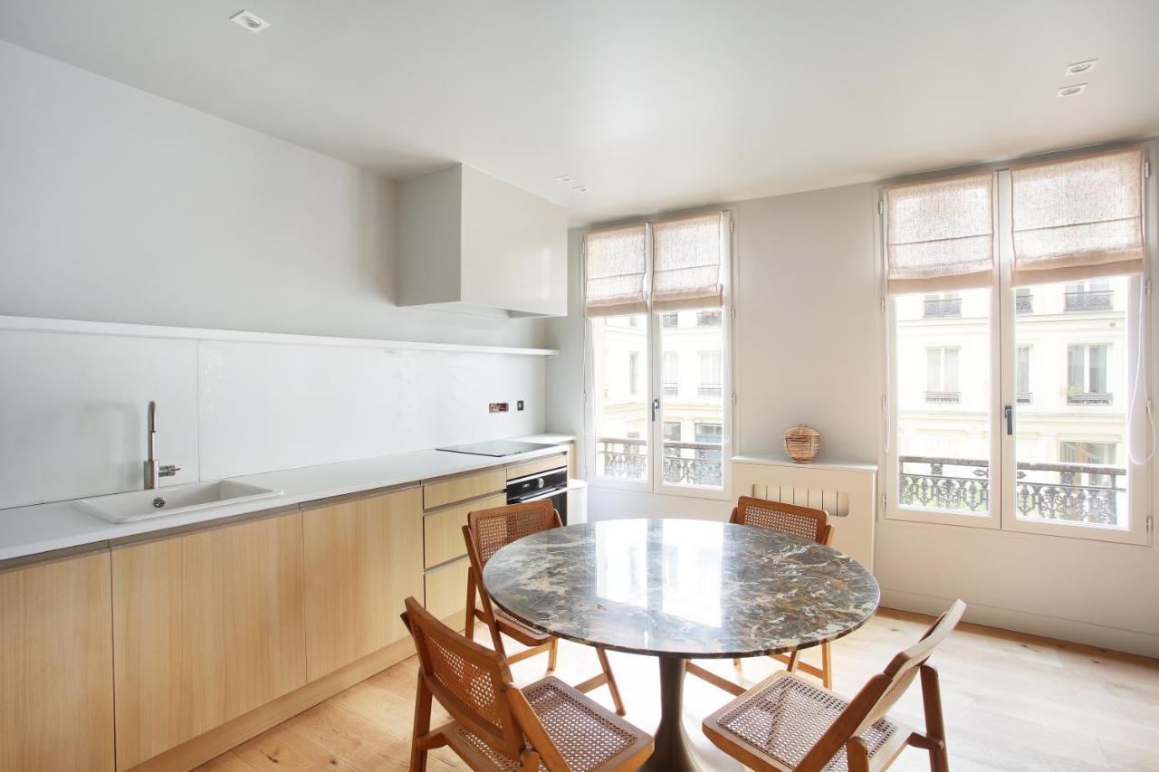 Residence In The Center Of Paris By Studio Prestige Exterior photo